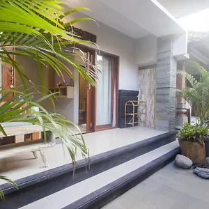 Pensión Nang Ade House